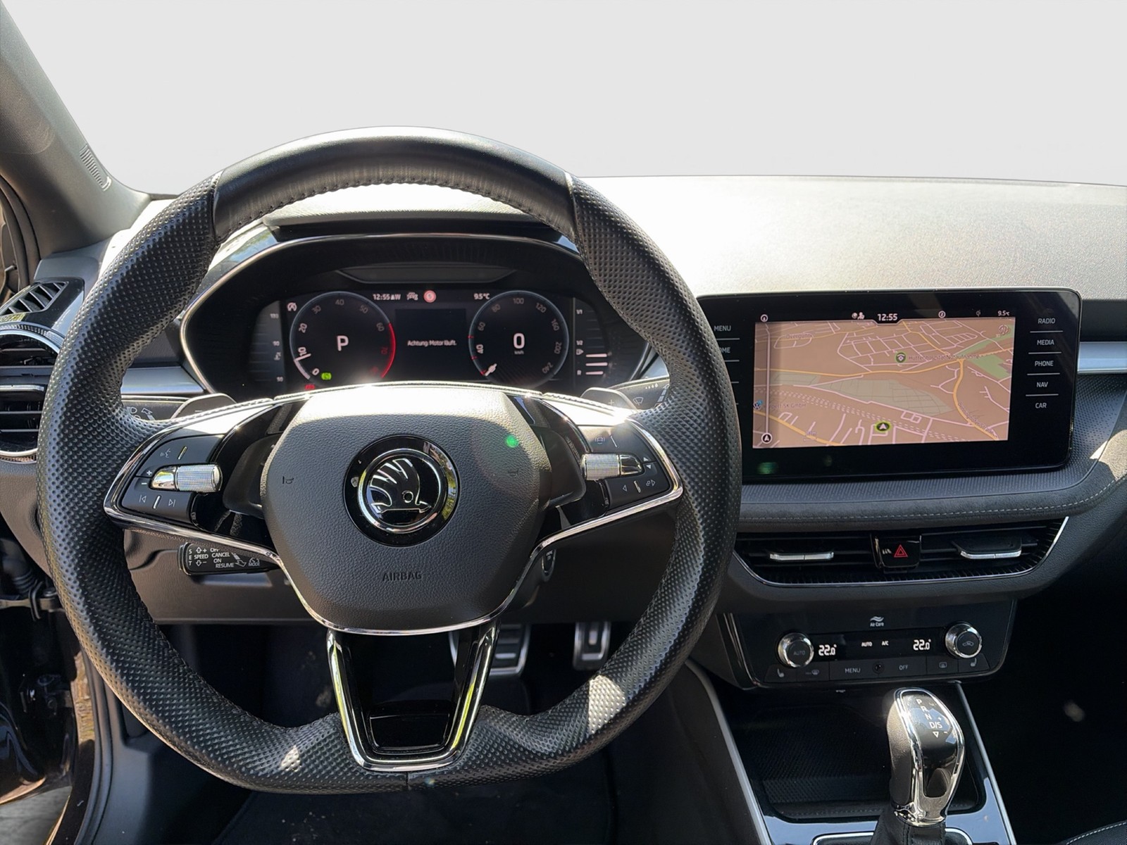 Skoda Fabia 1.5 STYLE AHK CAM ACC LM17 NAVI CARPLAY