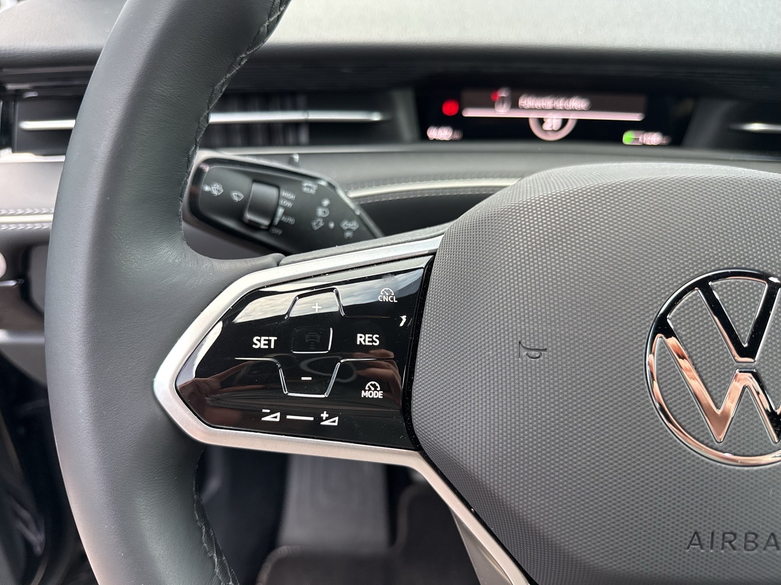 Volkswagen ID.7 Tourer PRO WÄRMEPUMPE AHK 360°CAM ACC LM20