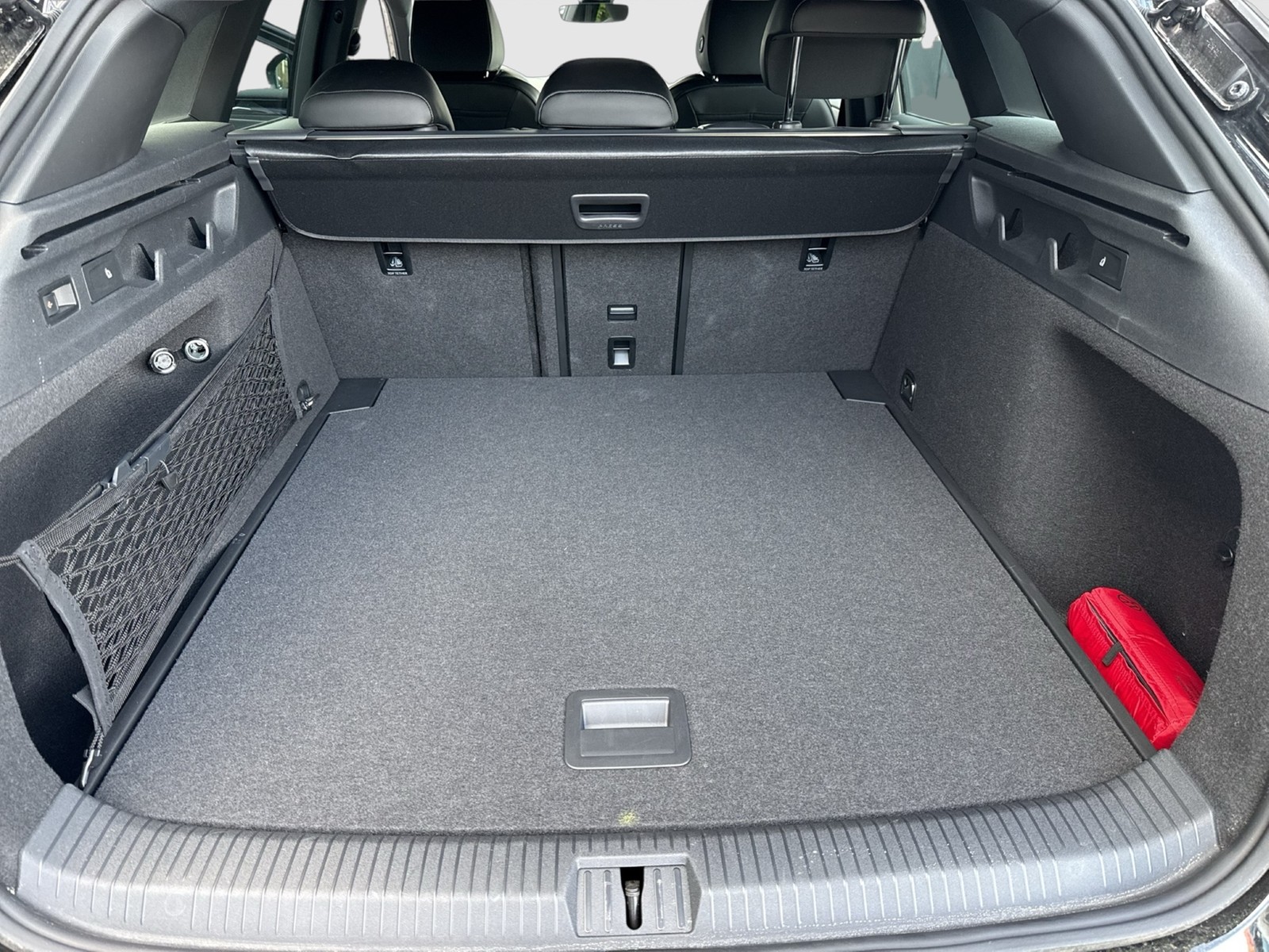 Volkswagen ID.7 Tourer PRO WÄRMEPUMPE AHK 360°CAM ACC LM20