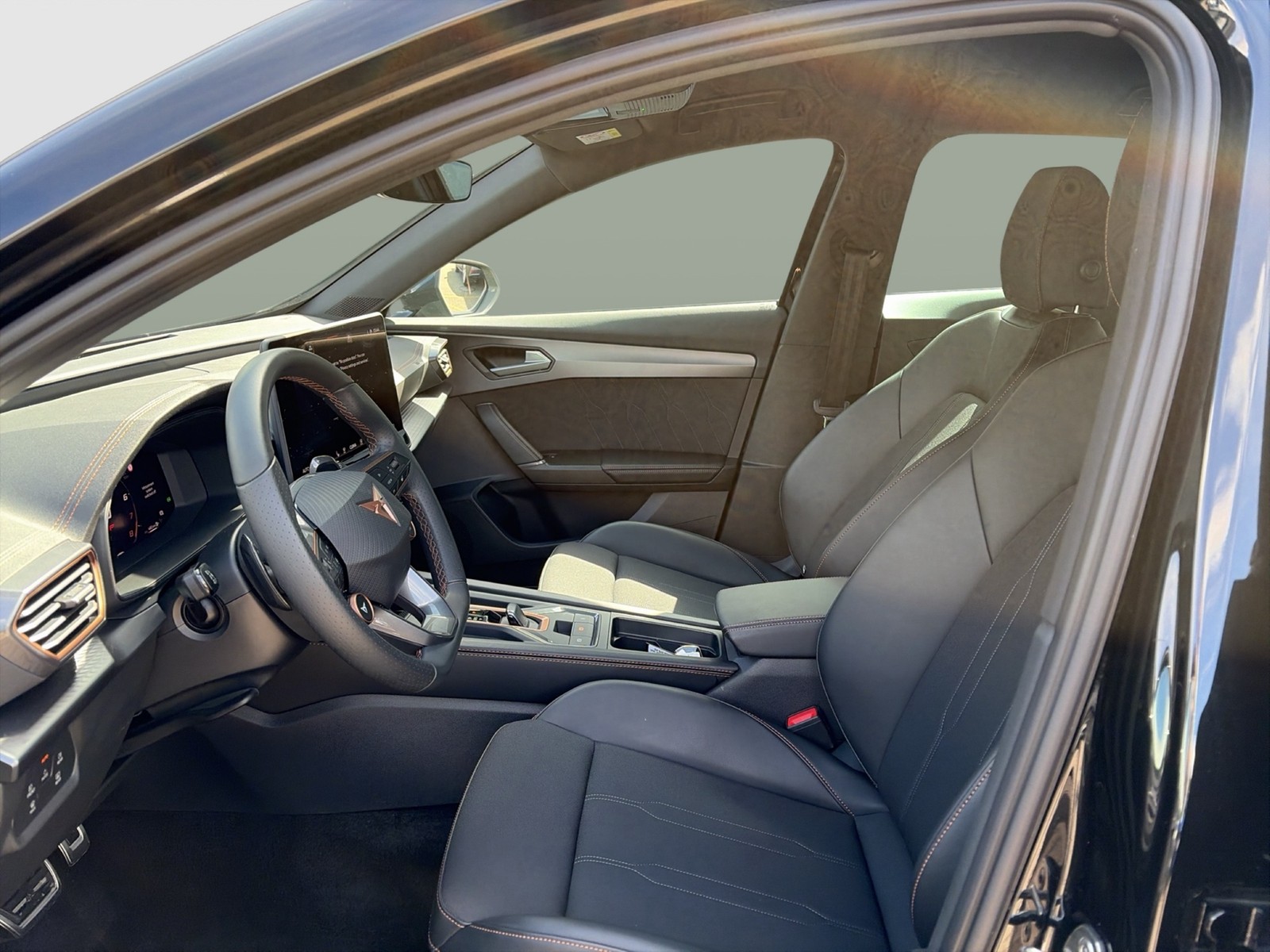 Cupra Formentor 1.5 eTSI 360°CAM ACC LM18 EKLAPPE NAVI