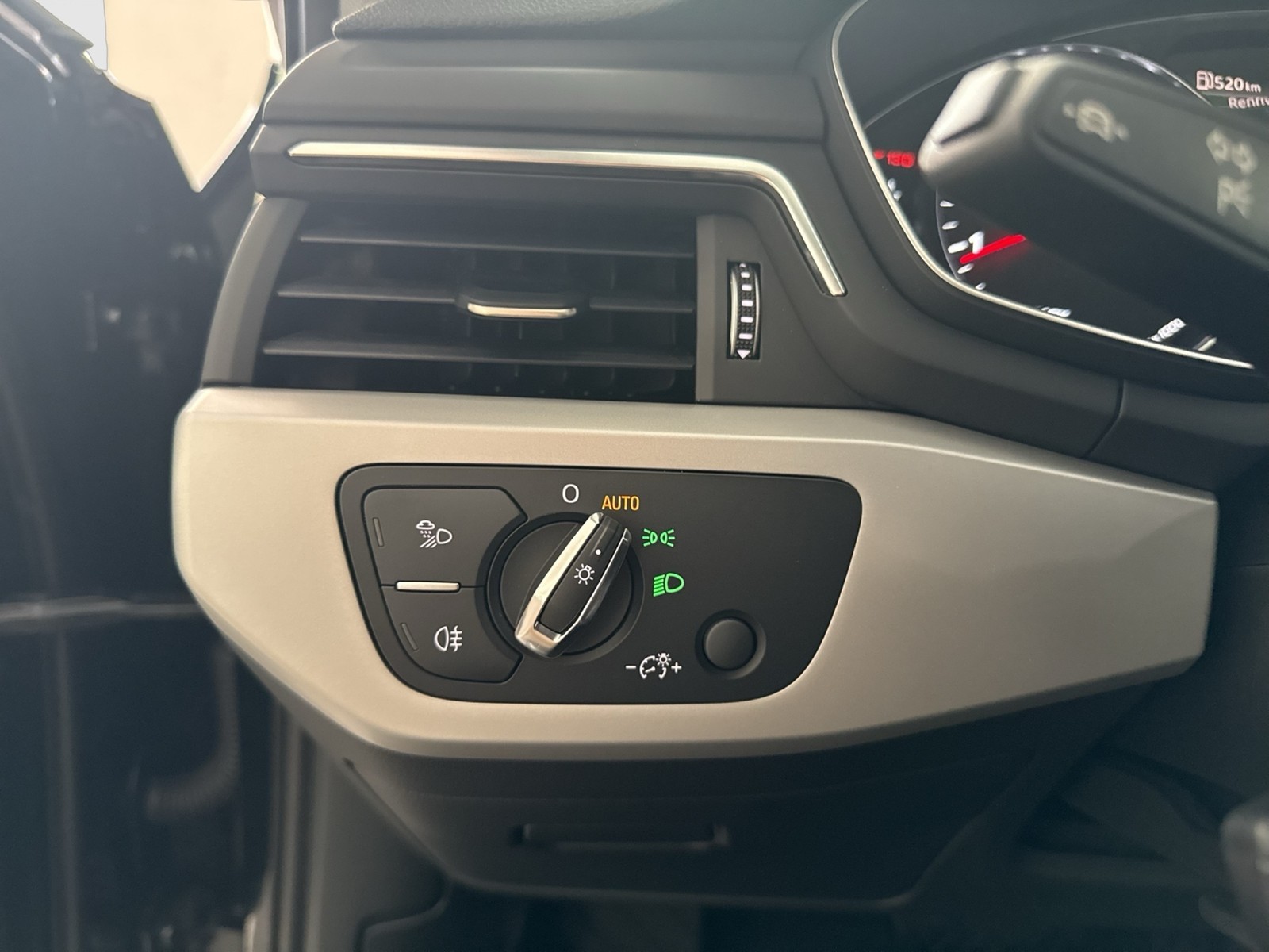 Audi A4 Avant 35 KAMERA ACC NAVI+ ALU SITZHEIZ
