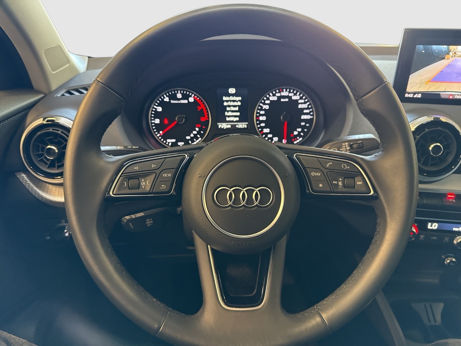 Audi Q2 35 S LINE BLACKPAK KAMERA ALU18" eKLAPPE