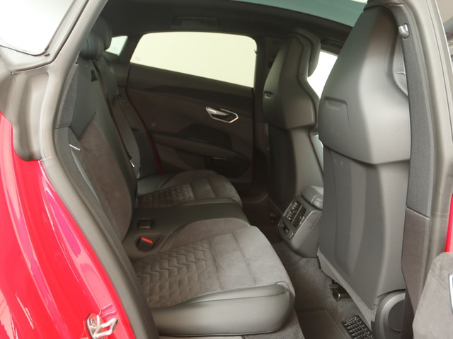 Audi e-tron GT Qu. BLACK PANO WOLFRAM DYNAMIK+
