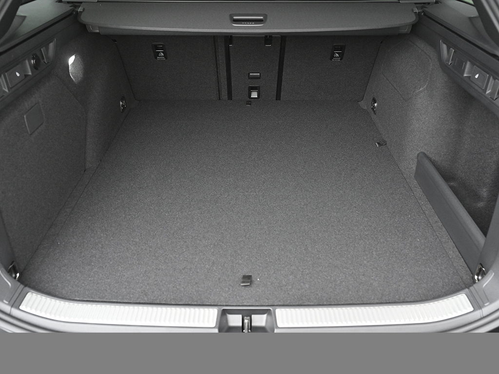 Skoda Superb Combi 1.5 iV SPORTLINE CAM ACC LM19 NAVI