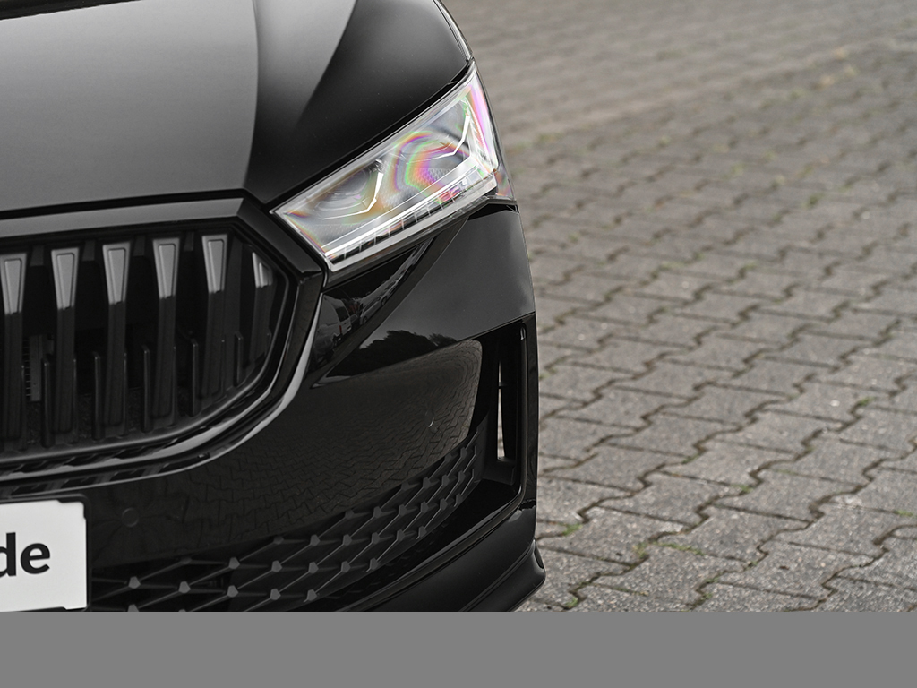 Skoda Superb Combi 1.5 iV SPORTLINE CAM ACC LM19 NAVI