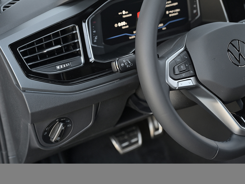 Volkswagen Taigo 1.0 R-LINE BLACK STYLE CAM ACC LM18 NAVI