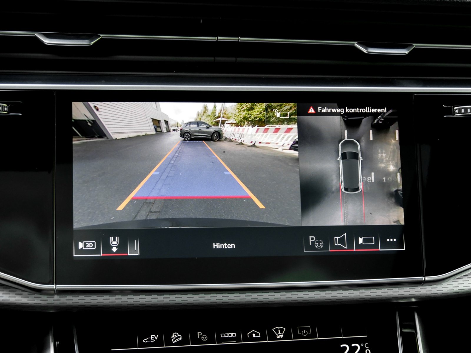Audi Q8 eHYBRID S LINE PANO AHK B&O ALLRADLENKUNG