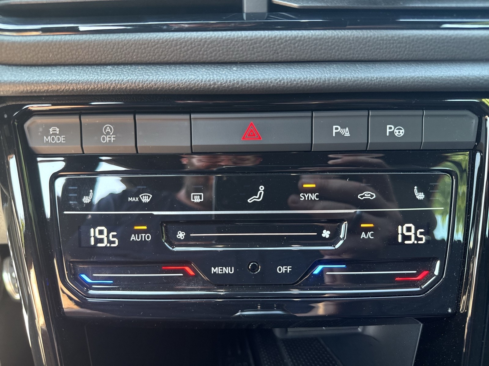 Volkswagen T-Roc Cabriolet 1.5 R-LINE EDITION KARMANN LEDER