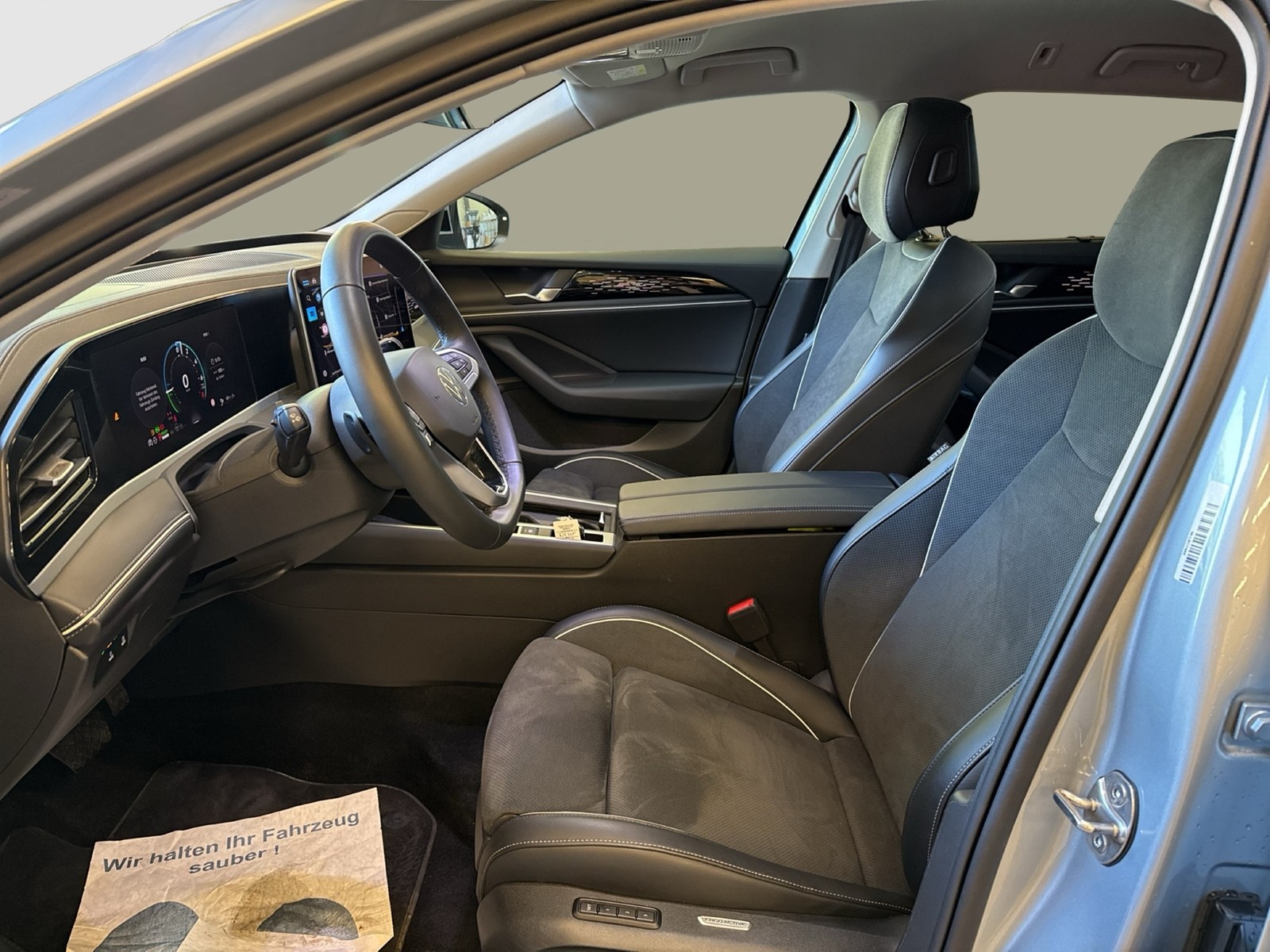 Volkswagen Passat Variant 1.5 HYBRID BUSINESS AHK 360°CAM