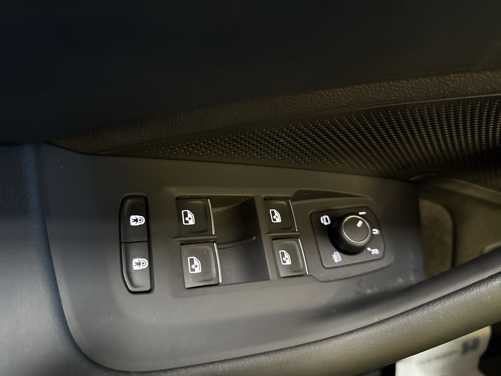 Volkswagen Passat Variant 1.5 HYBRID BUSINESS AHK 360°CAM