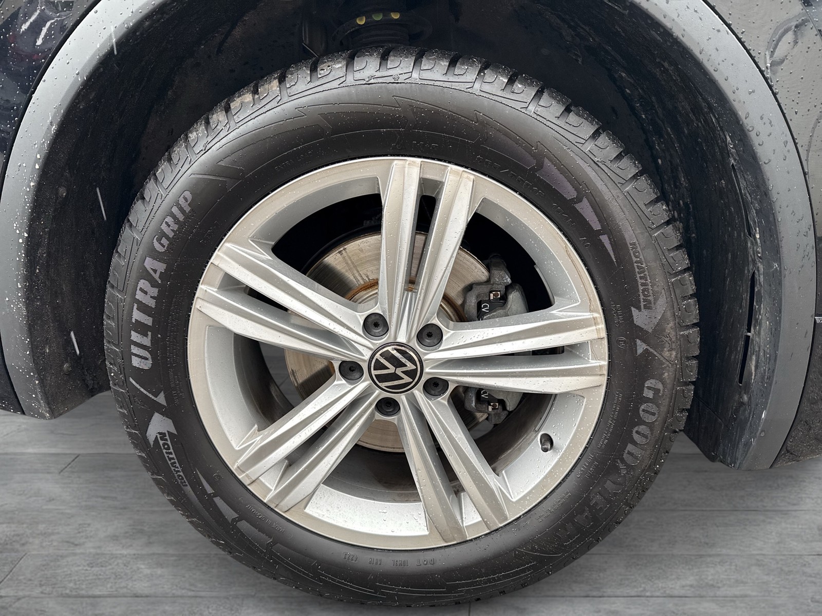 Volkswagen Tiguan 1.5 R-Line ALU20 H.KARDON AHK MATRIX