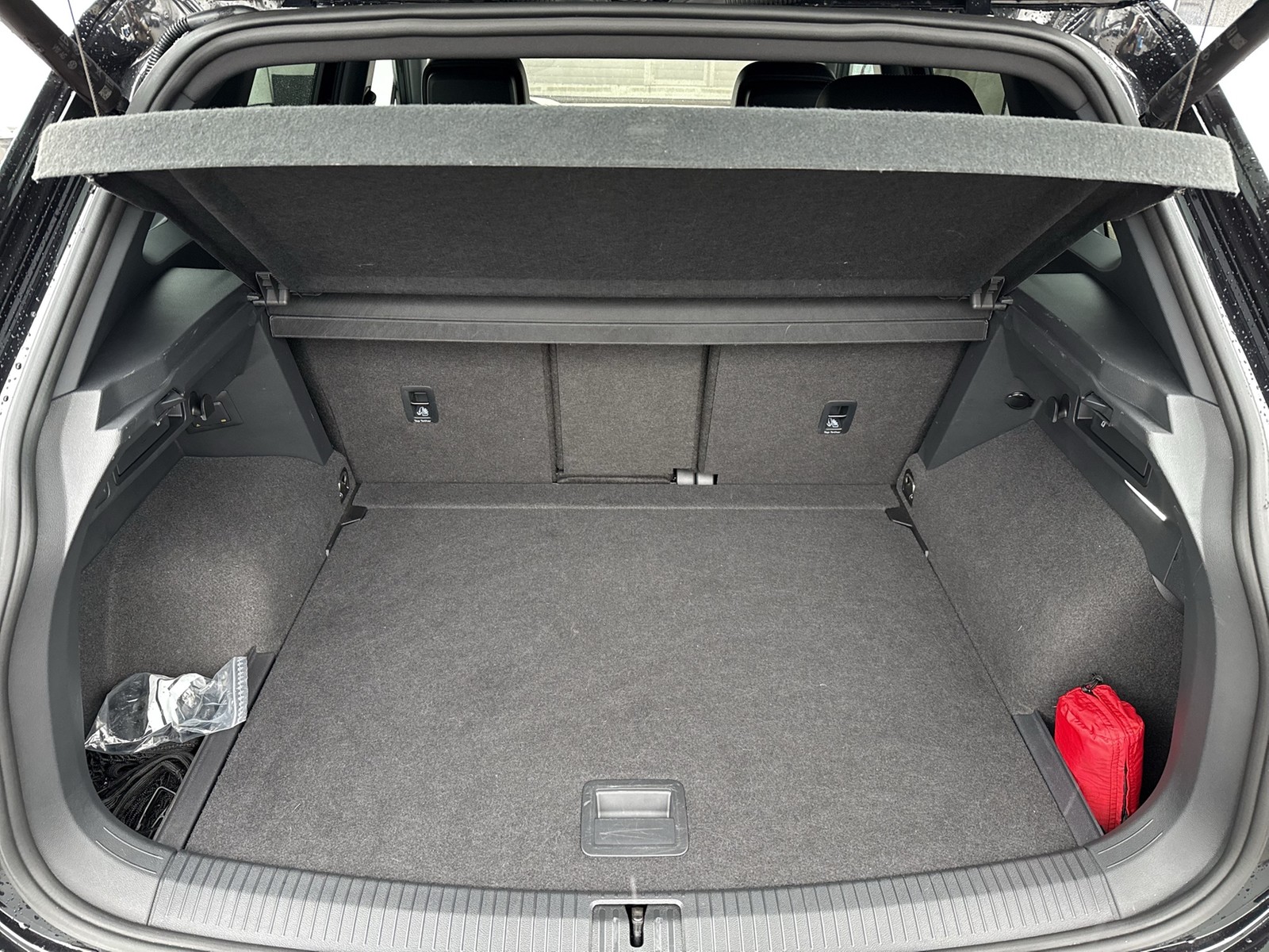 Volkswagen Tiguan 1.5 R-Line ALU20 H.KARDON AHK MATRIX