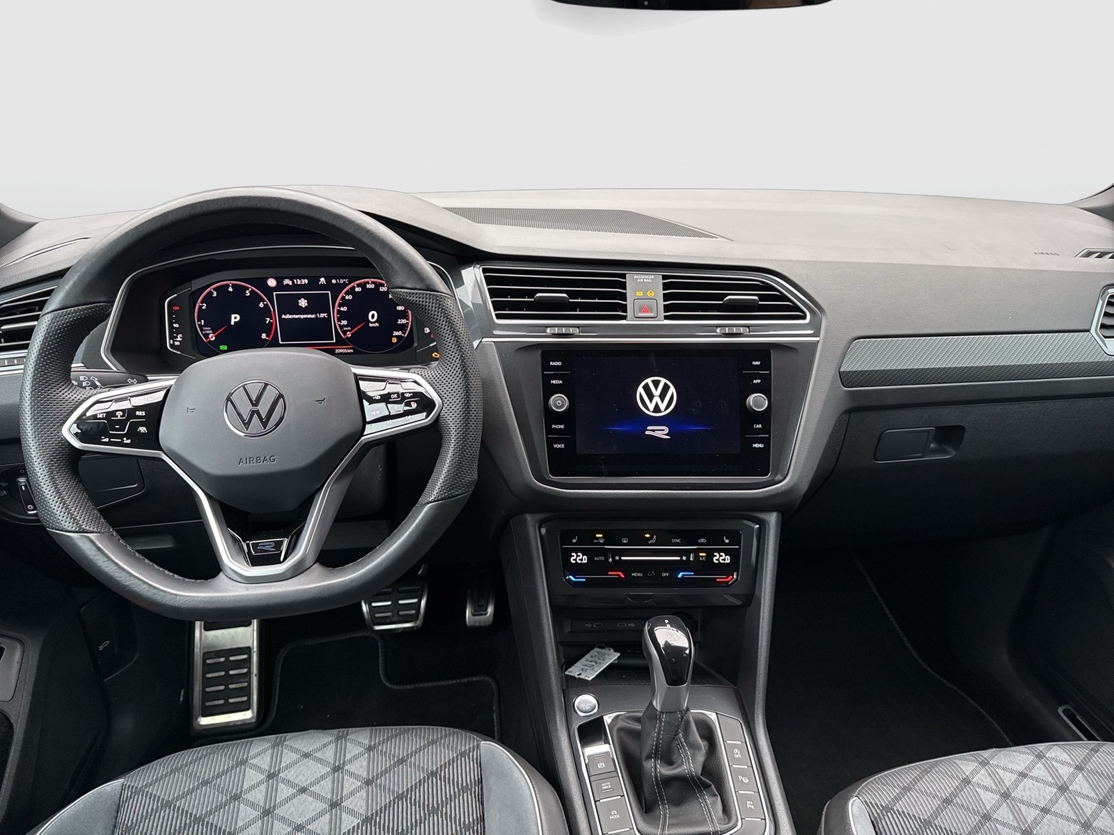 Volkswagen Tiguan 1.5 R-Line ALU20 H.KARDON AHK MATRIX