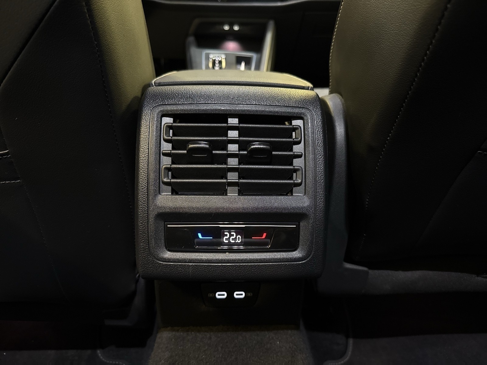 Volkswagen Golf VIII 1.5 eTSI GOAL AHK CAM ACC NAVI LED+