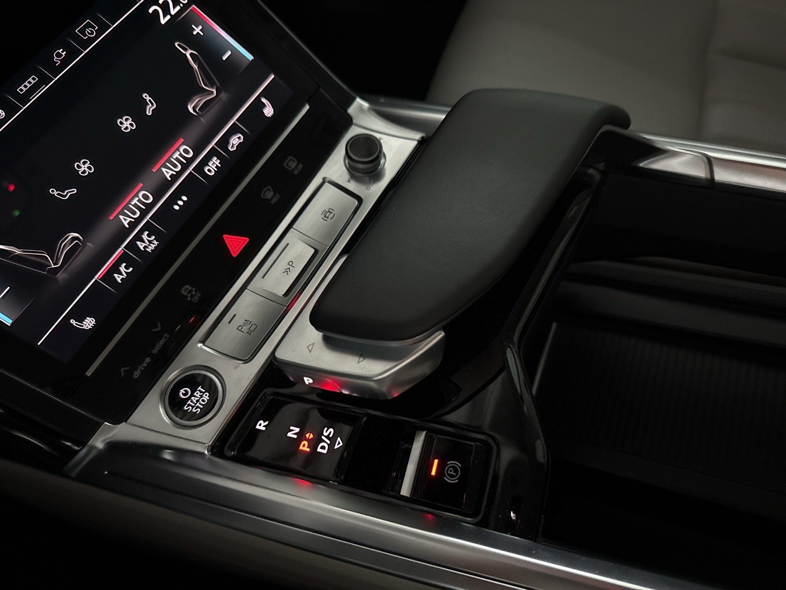 Audi Q8 e-tron Sportback 55 Qu. S LINE ACC ALU21