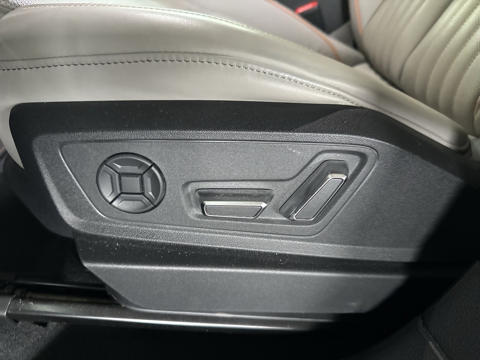 Audi Q8 e-tron Sportback 55 Qu. S LINE ACC ALU21