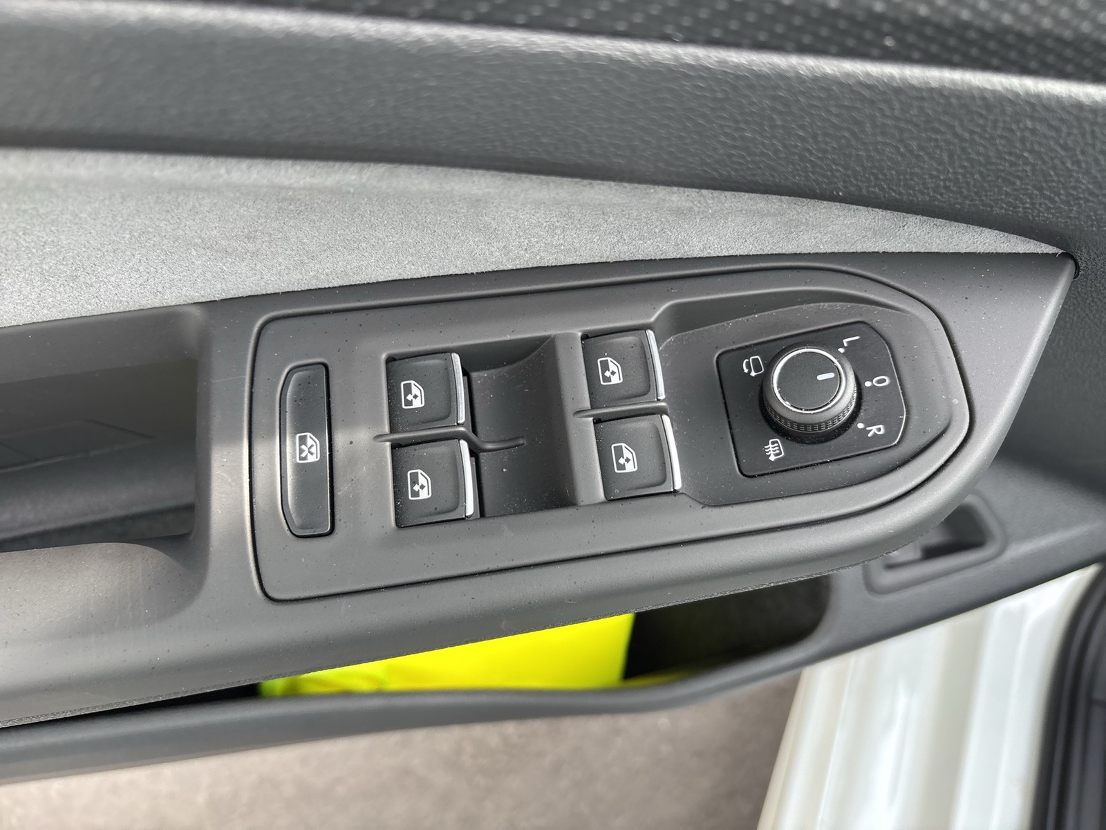 Volkswagen Golf Variant 2.0 R BLACKSTYLE 4X4 PANO ALU19"