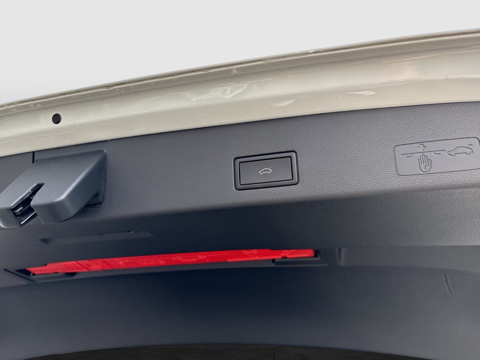 Volkswagen Golf Variant 2.0 R BLACKSTYLE 4X4 PANO ALU19"