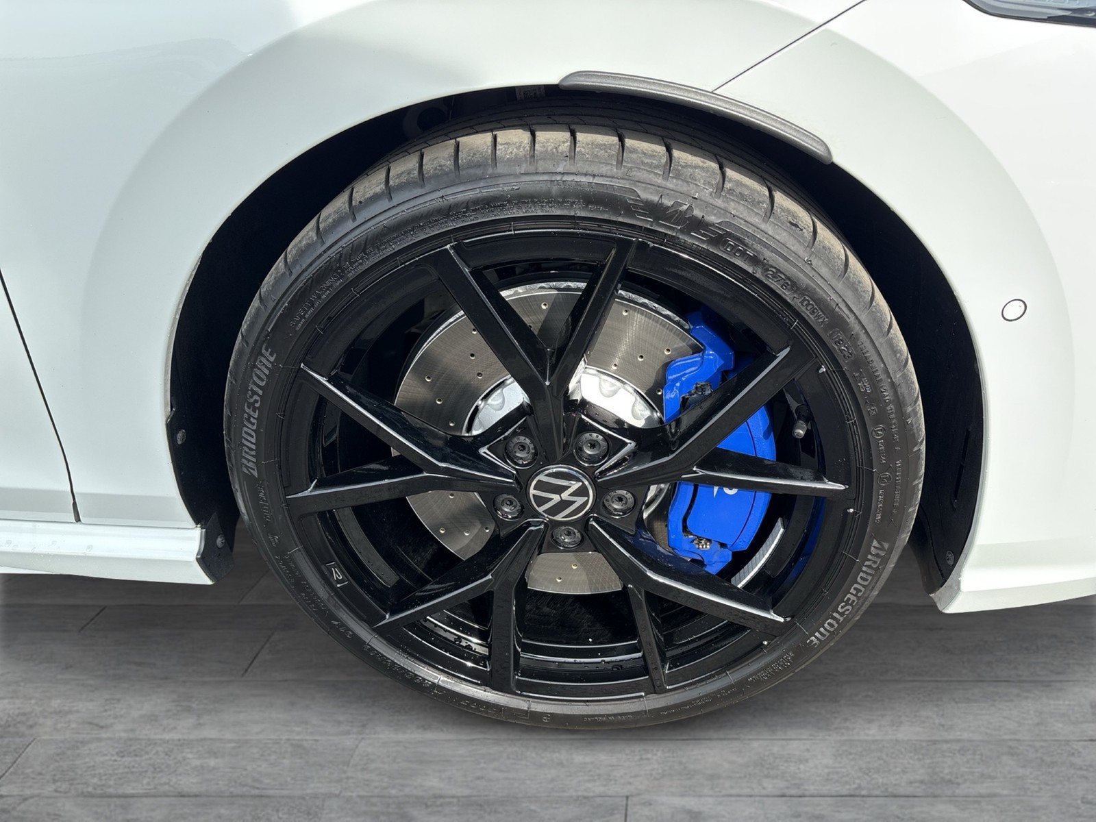 Volkswagen Golf Variant 2.0 R BLACKSTYLE 4X4 PANO ALU19"