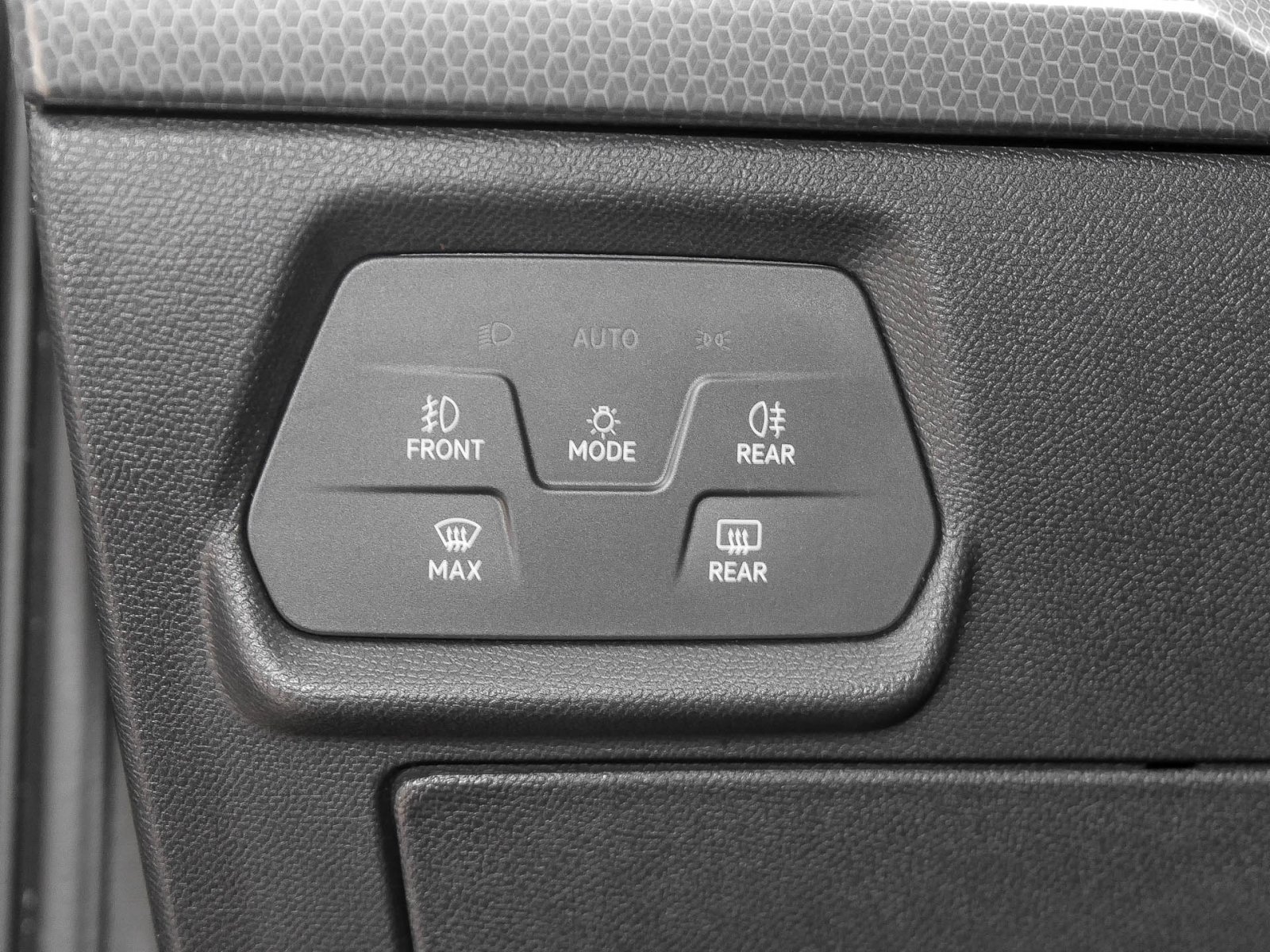 Seat Leon ST 1.5 eTSI STYLE NAVI ALU SITZHEIZUNG LED