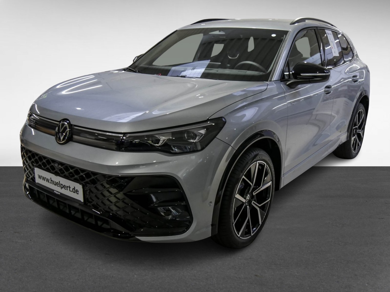 Volkswagen Tiguan 2.0 R-LINE DSG BLACKSTYLE AHK eKLAPPE