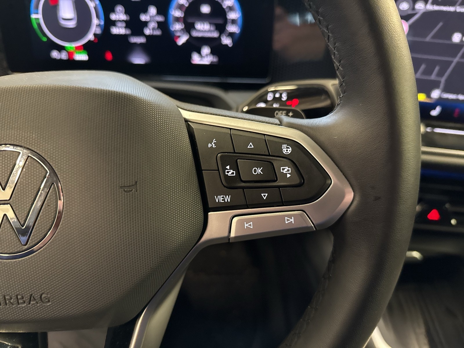 Volkswagen Passat Variant 1.5 HYBRID BUSINESS AHK CAM ACC