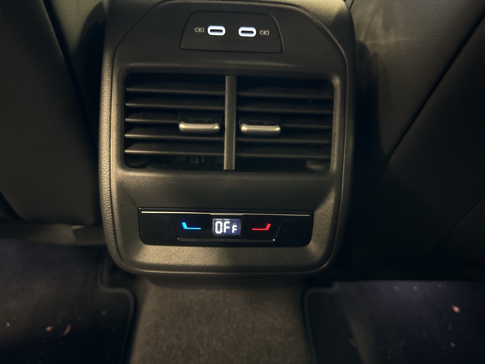 Volkswagen Passat Variant 1.5 HYBRID BUSINESS AHK CAM ACC