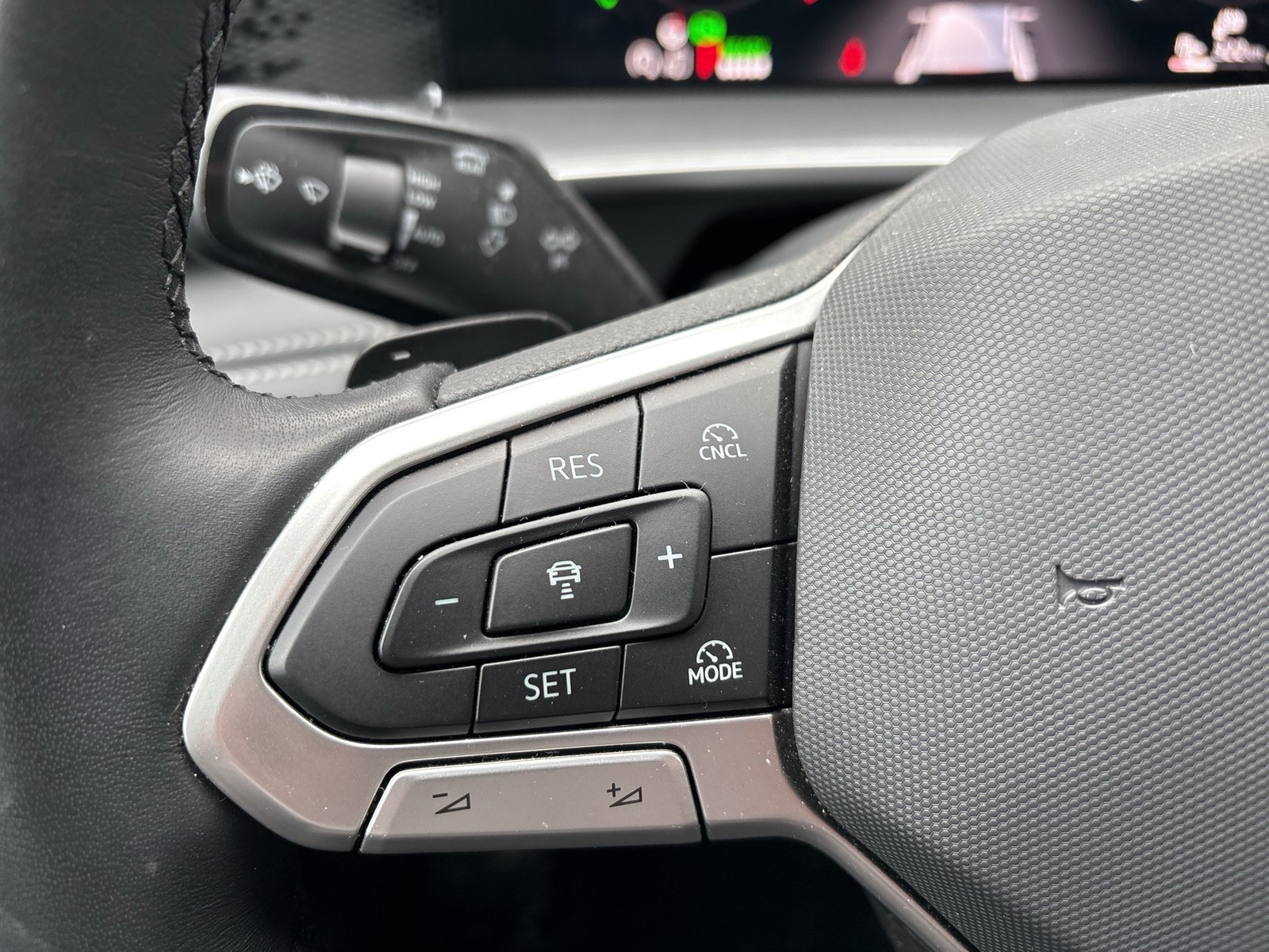 Volkswagen Tayron 1.5 HYBRID LIFE AHK CAM ACC LM18 CARPLAY