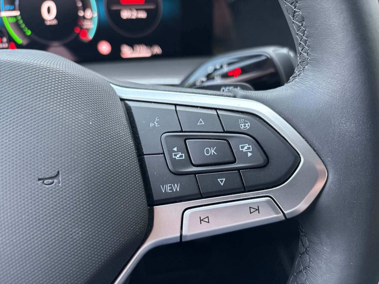 Volkswagen Tayron 1.5 HYBRID LIFE AHK 360°CAM ACC NAVI