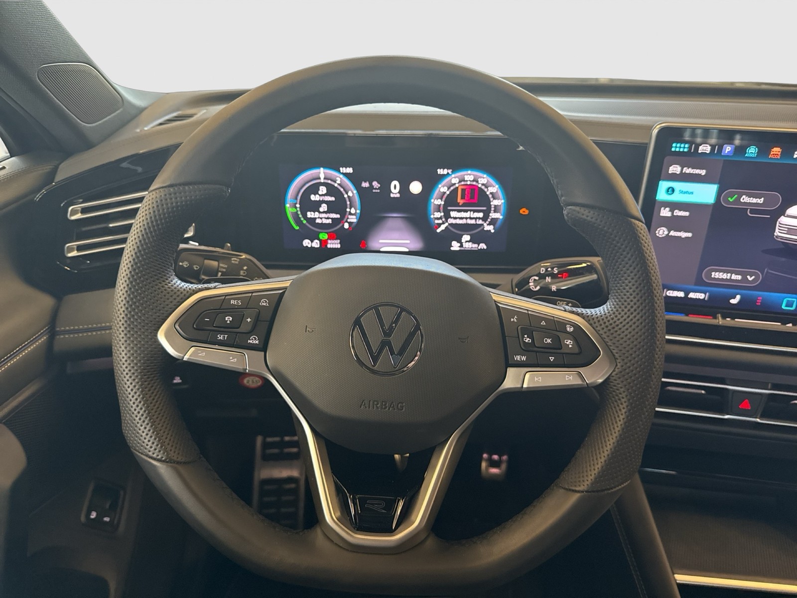 Volkswagen Tiguan 1.5 HYBRID R-LINE AHK 360°CAM ACC NAVI