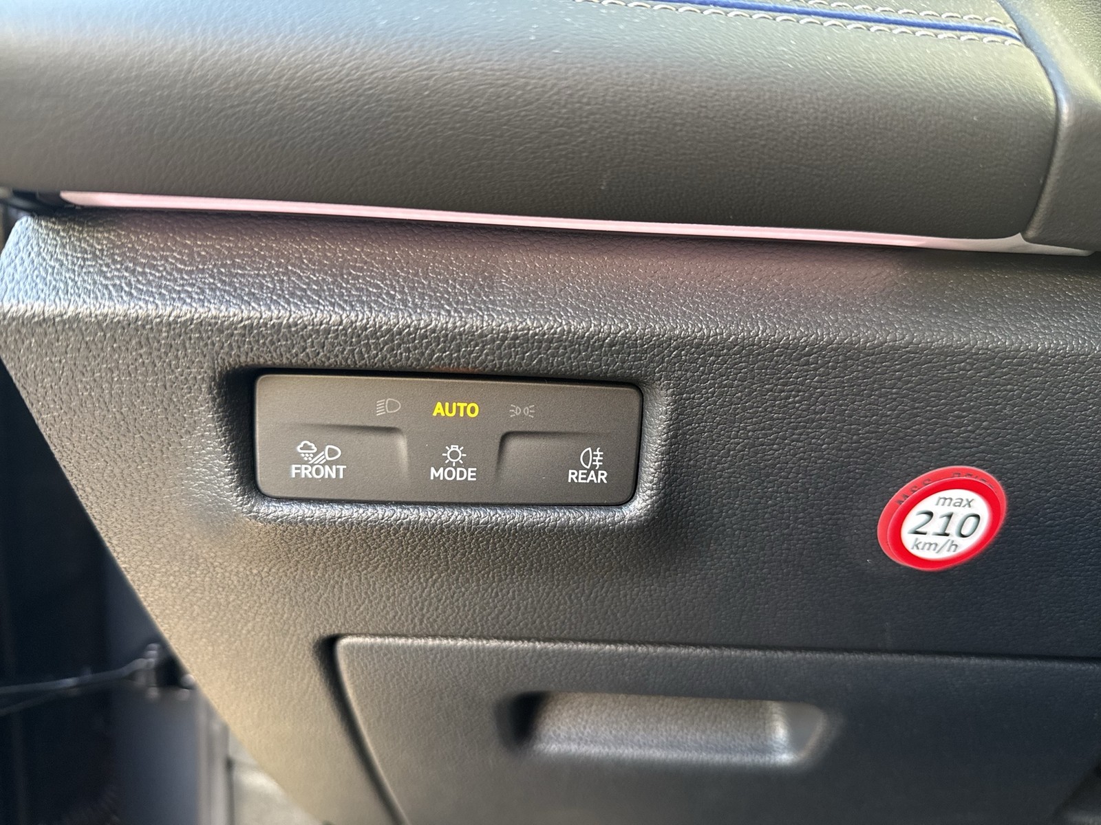 Volkswagen Tiguan 1.5 HYBRID R-LINE AHK 360°CAM ACC NAVI