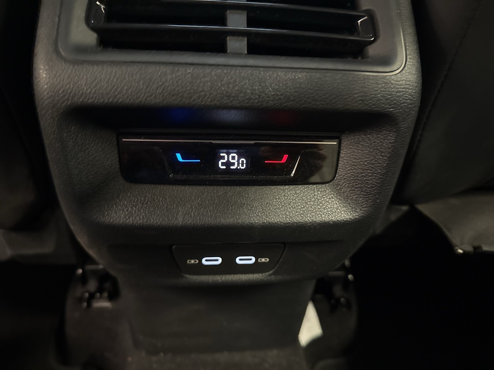 Volkswagen Tiguan 2.0 ELEGANCE 4X4 LEDER PANO AHK CAM