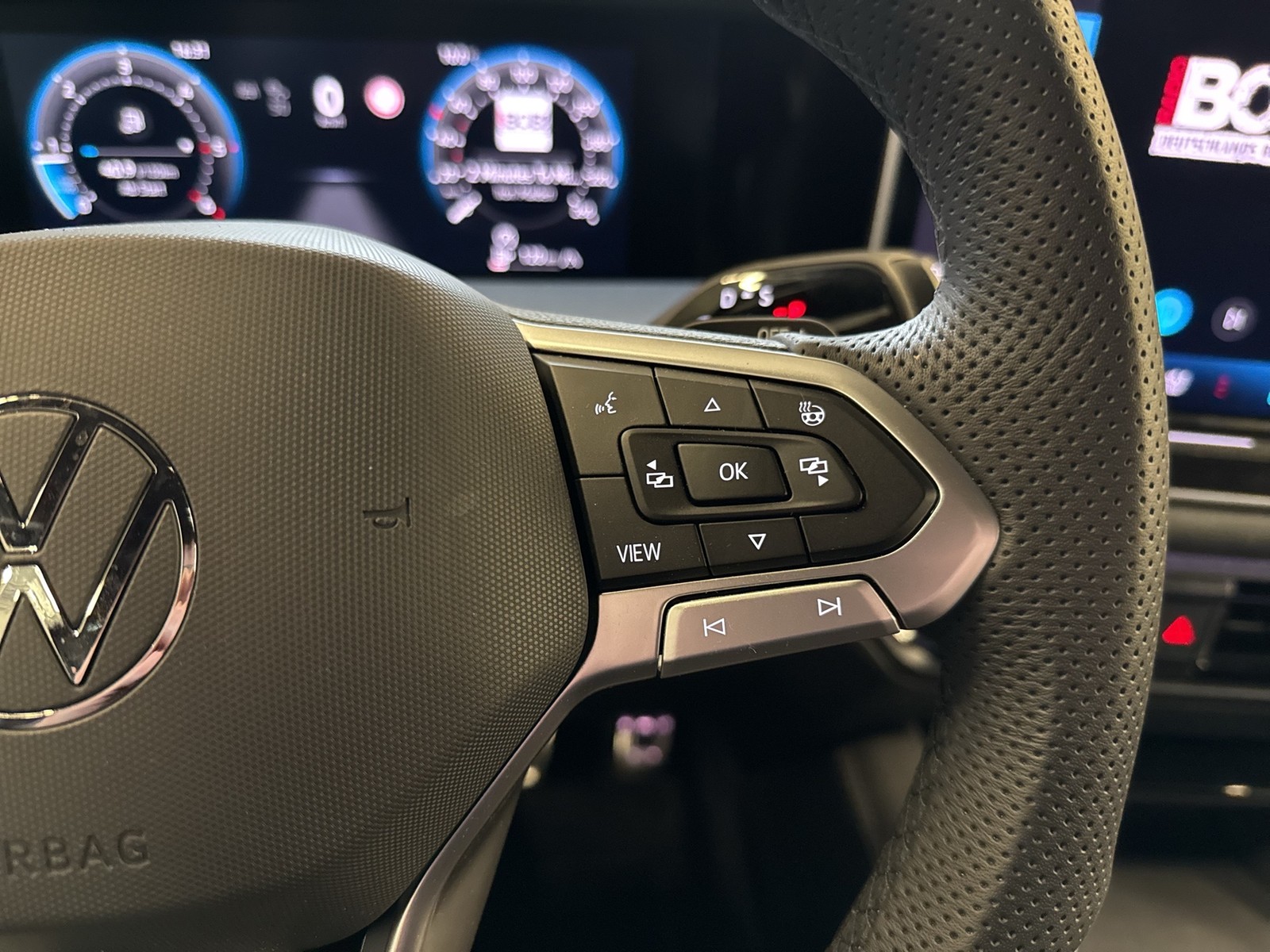 Volkswagen Tayron 2.0 R-LINE 4X4 LEDER STANDHZ. AHK CAM ACC