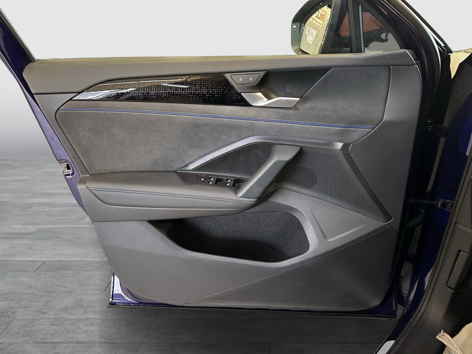 Volkswagen Tayron 2.0 R-LINE 4X4 LEDER STANDHZ. AHK CAM ACC