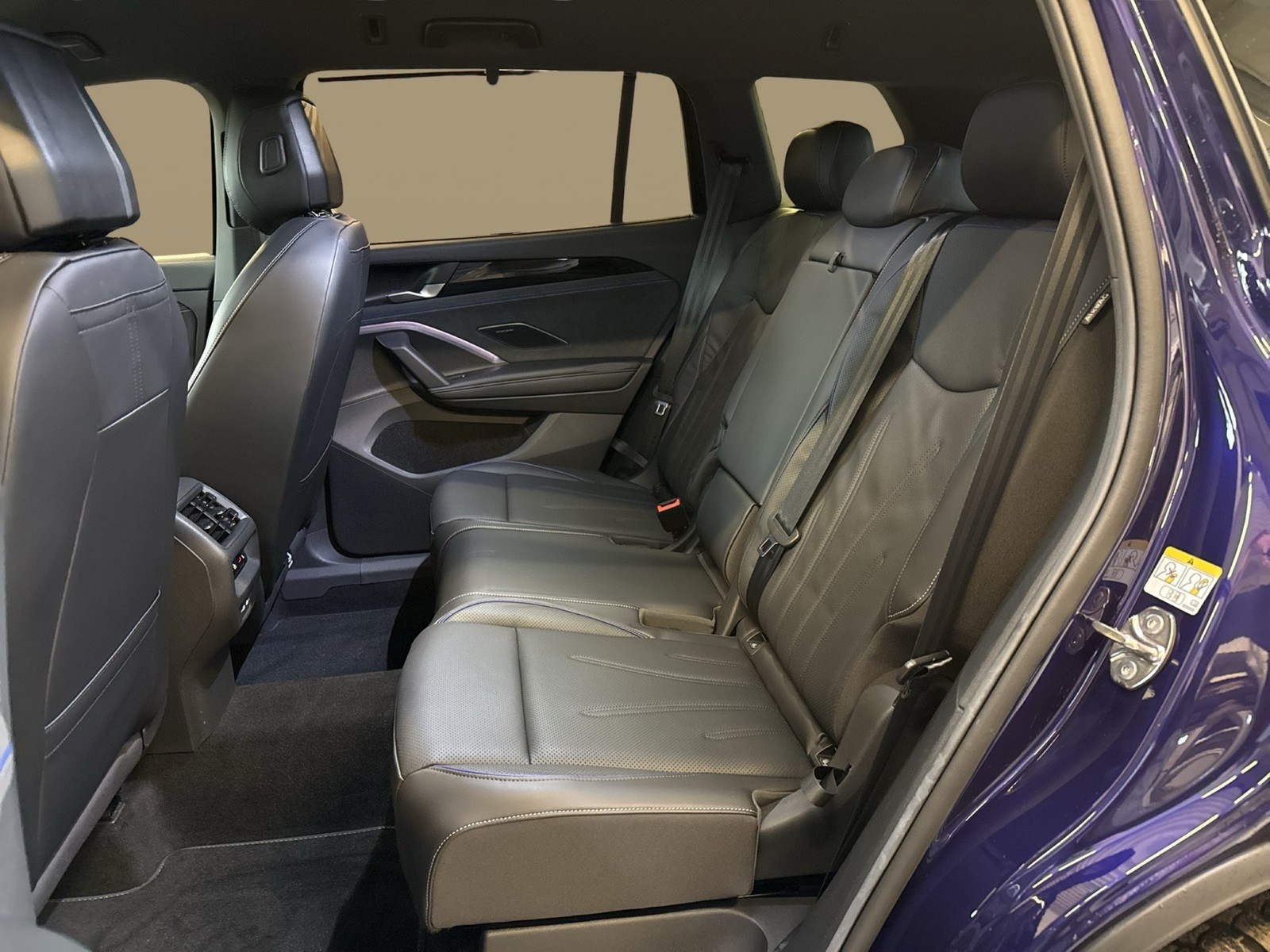 Volkswagen Tayron 2.0 R-LINE 4X4 LEDER STANDHZ. AHK CAM ACC