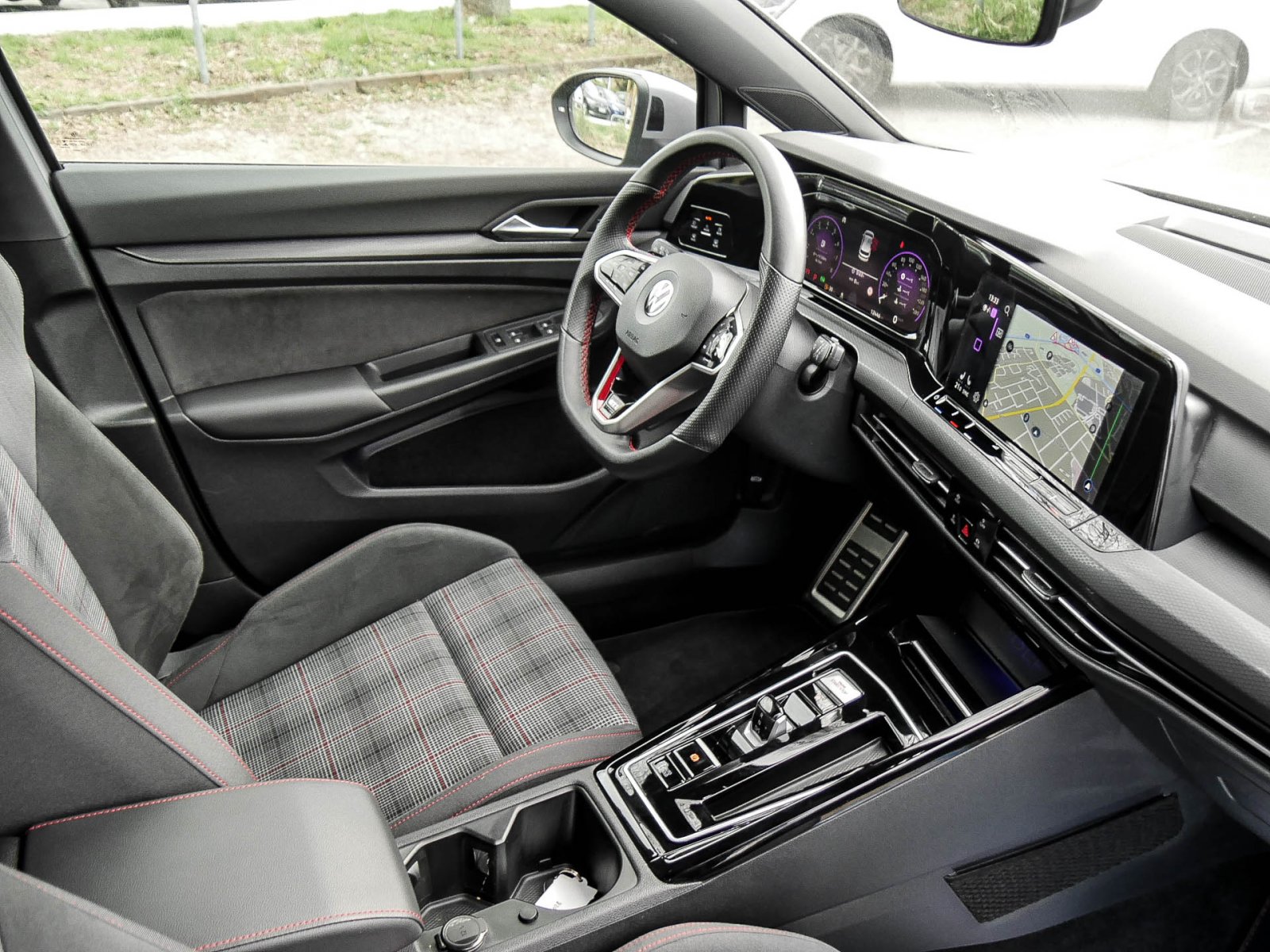 Volkswagen Golf VIII 2.0 GTI CAM ACC LM19 NAVI SITZHEIZUNG