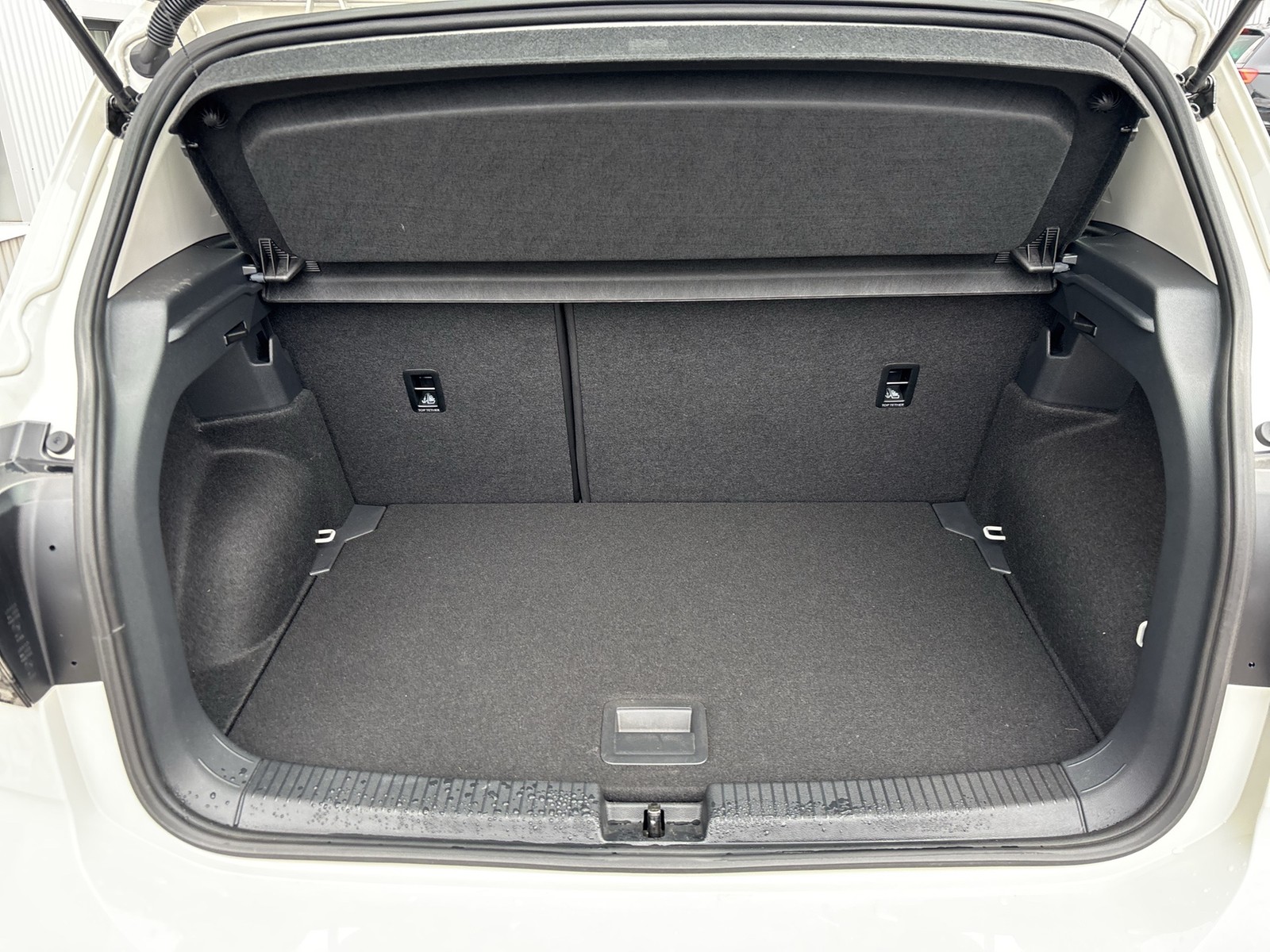 Volkswagen T-Cross 1.0 LIFE ACC ALU CARPLAY SITZHEIZUNG LED