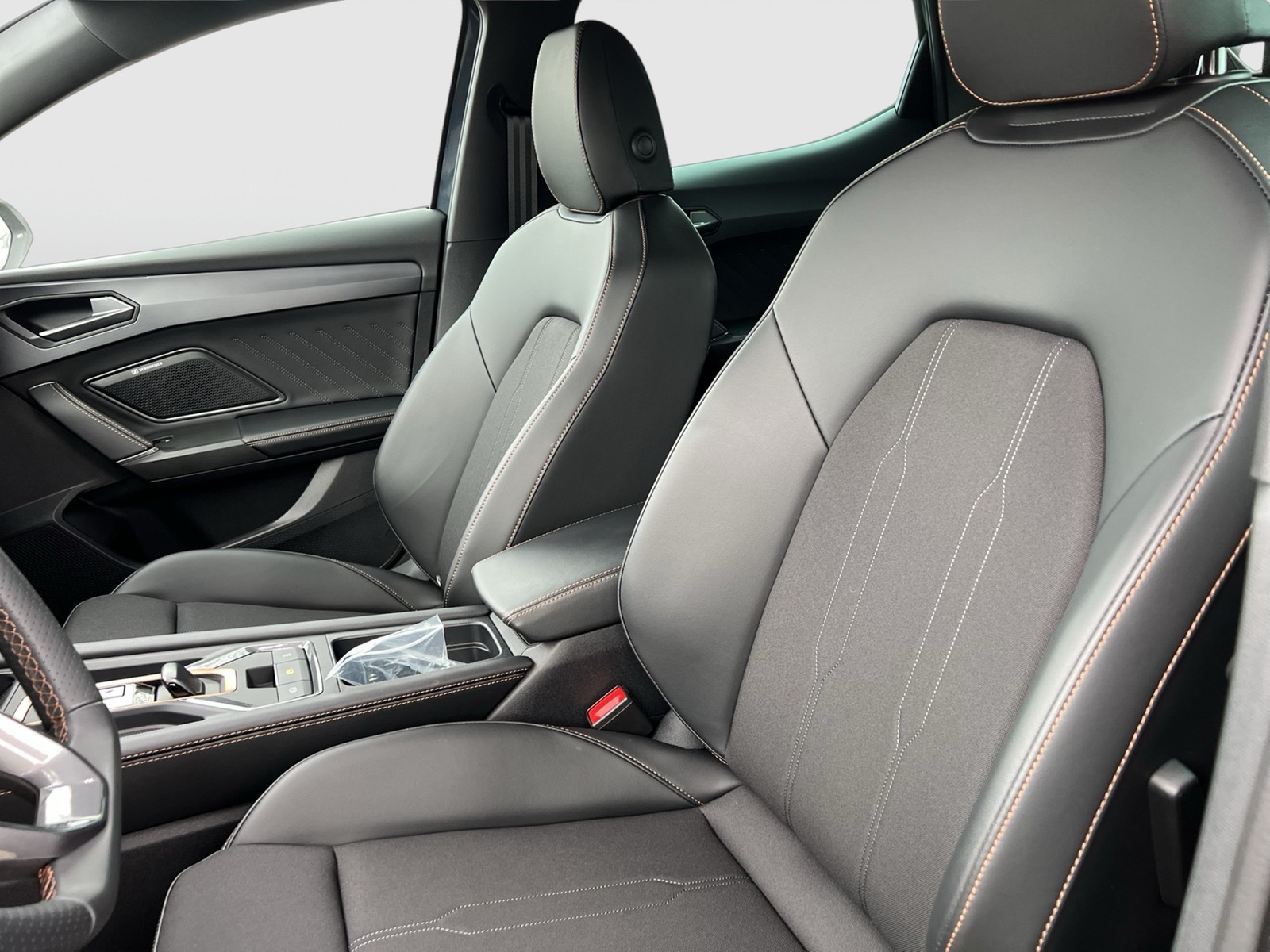 Cupra Leon 2.0 FACELIFT SENNHEISER CAM ACC LM18 NAVI