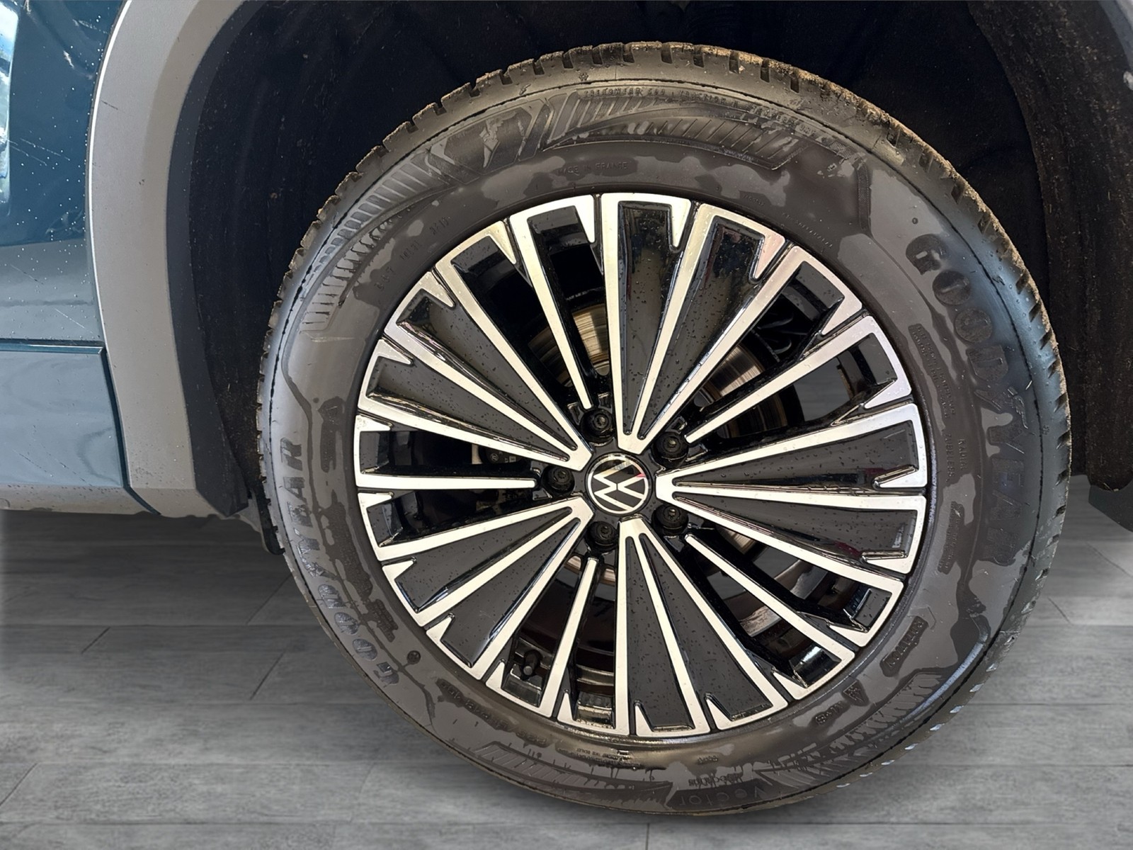 Volkswagen Tayron 1.5 eTSI LIFE AHK 360°CAM ACC LM18 NAVI