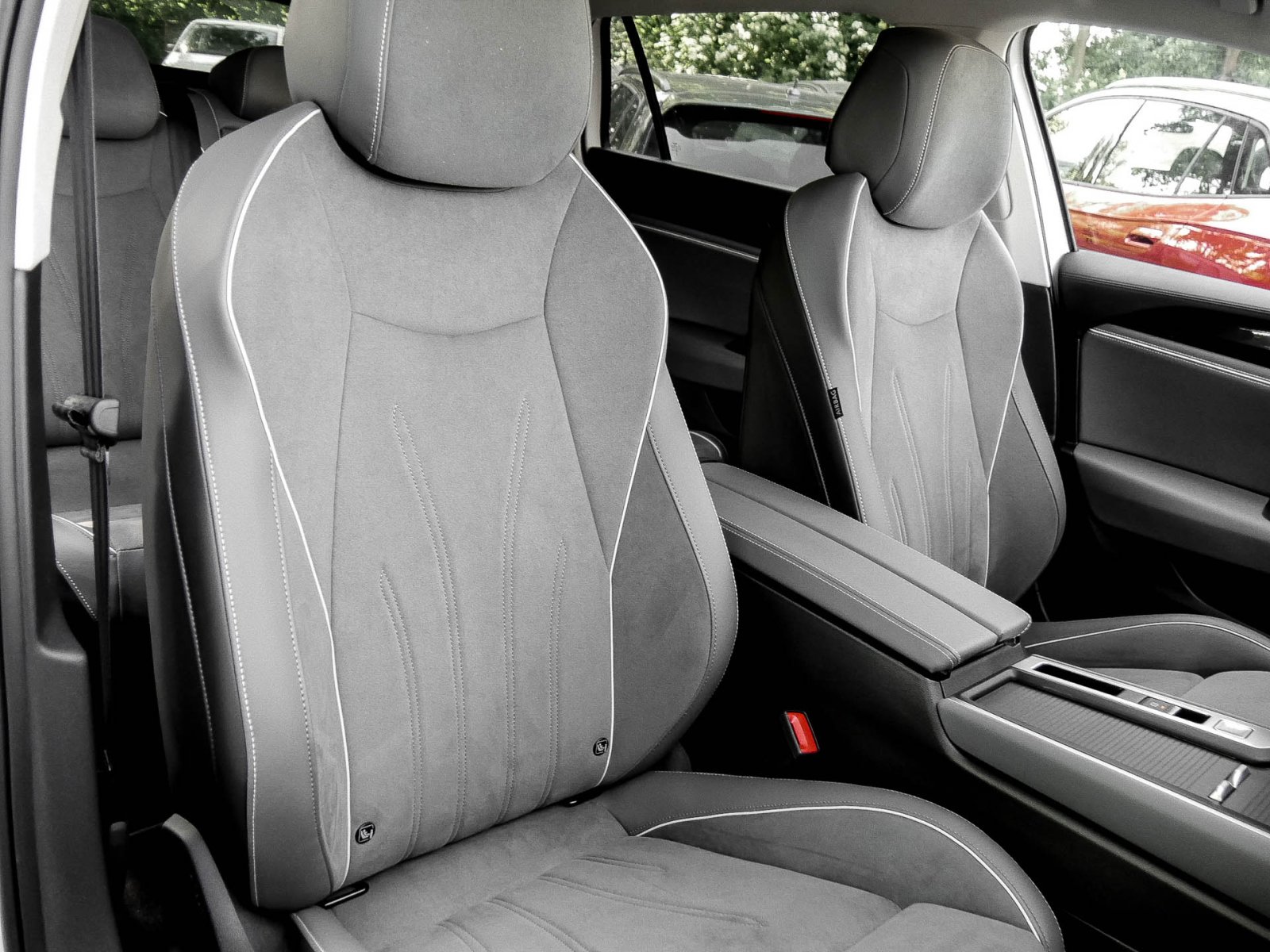 Volkswagen Passat Variant 1.5 eTSI BUSINESS NEUESMODELL AHK