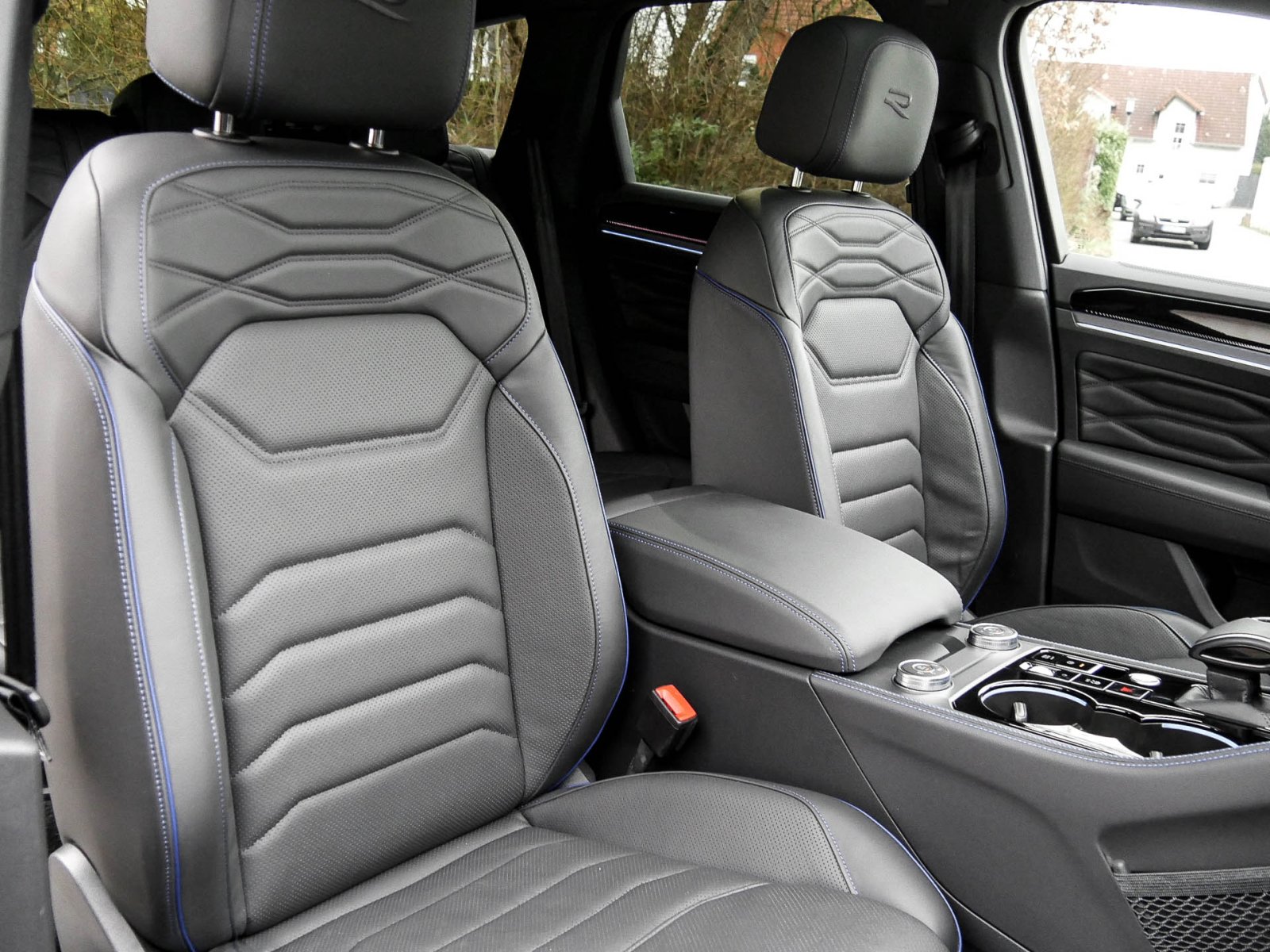Volkswagen Touareg HYBRID R NEUES MODELL PANO 360°CAM LM21