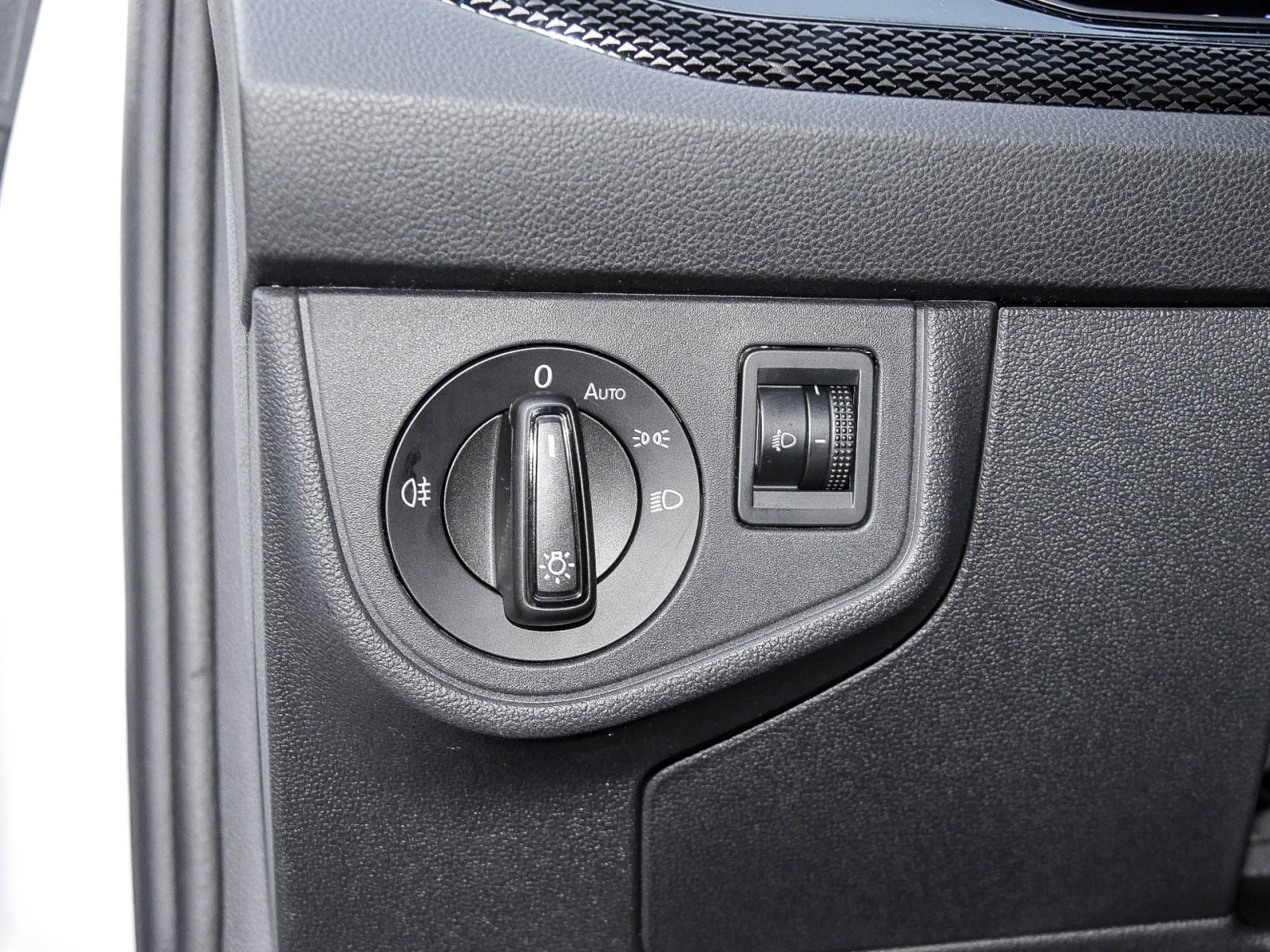 Volkswagen Taigo 1.0 LIFE ALU NAVI SITZHEIZUNG EINPARKHILFE