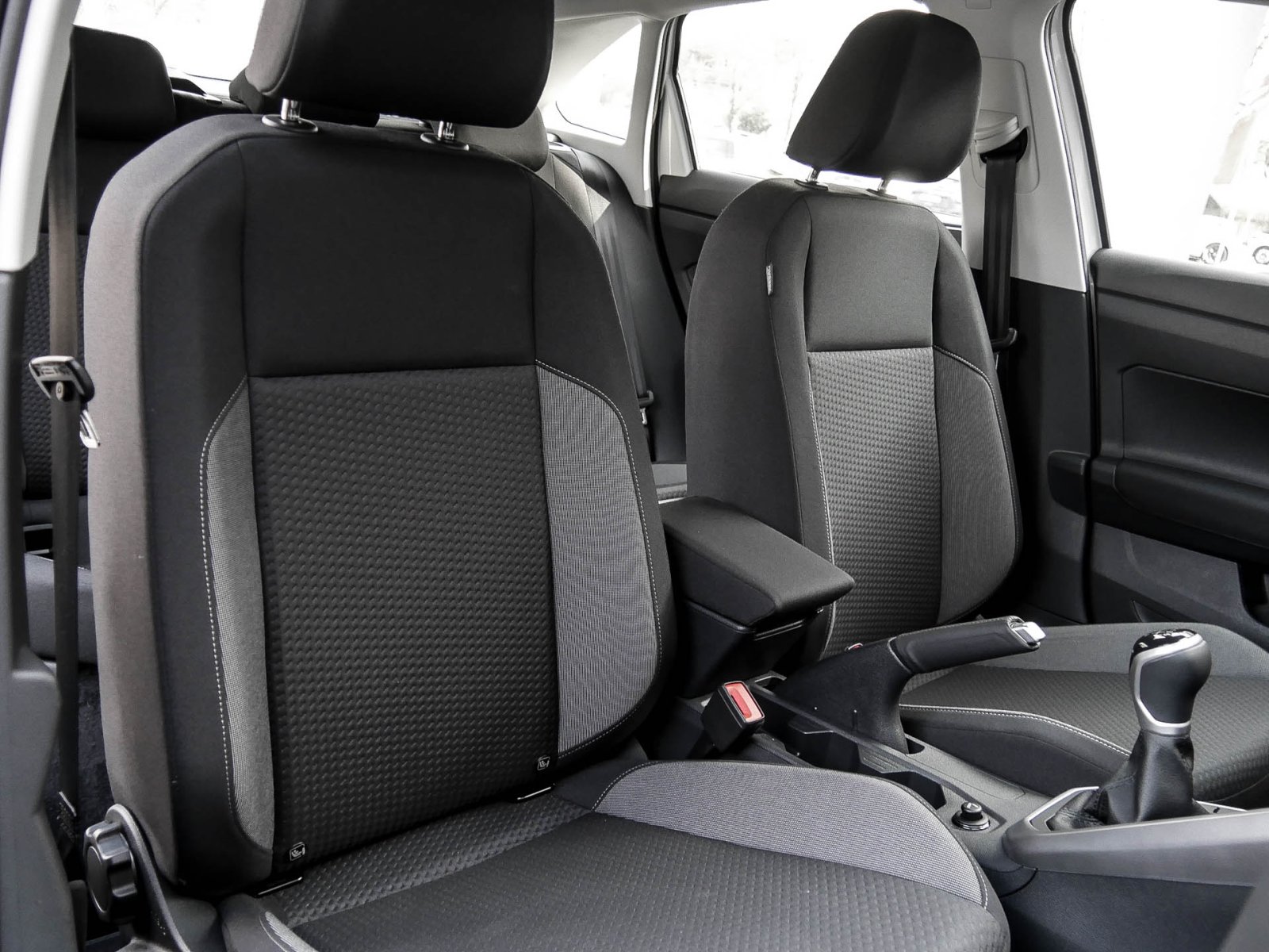 Volkswagen Taigo 1.0 LIFE ALU NAVI SITZHEIZUNG EINPARKHILFE