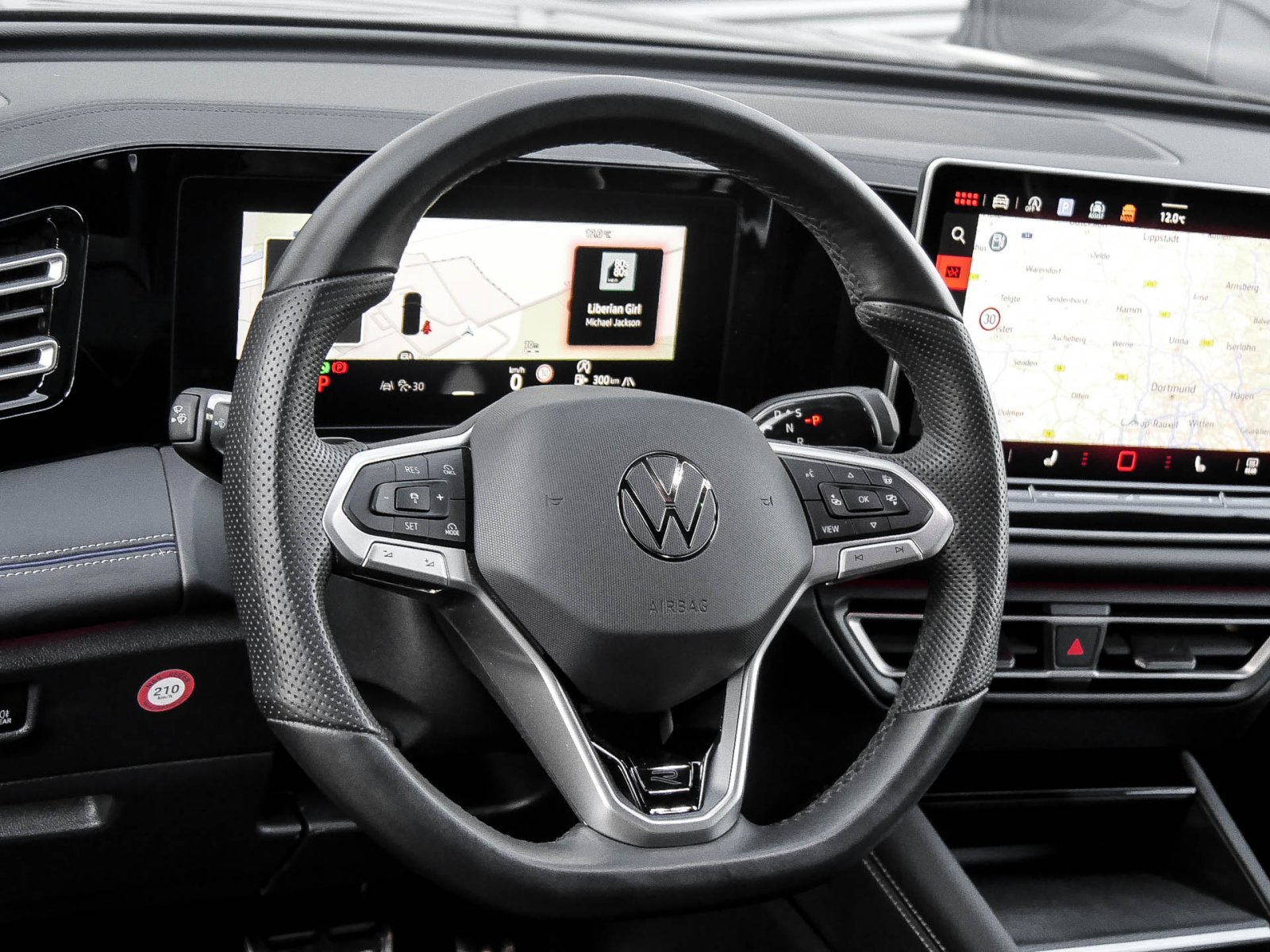 Volkswagen Tiguan 2.0 R-LINE BLACKSTYLE NEUESMODELL AHK 20Z