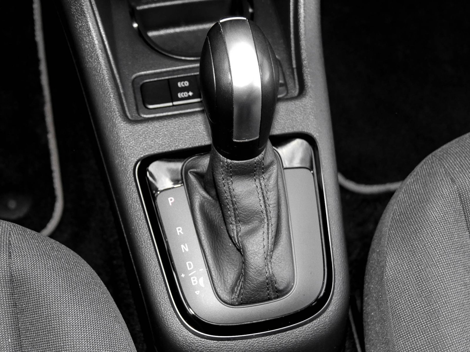 Volkswagen up! e-up! move up! 4TÜREN CAM ALU EINPARKHILFE DAB+