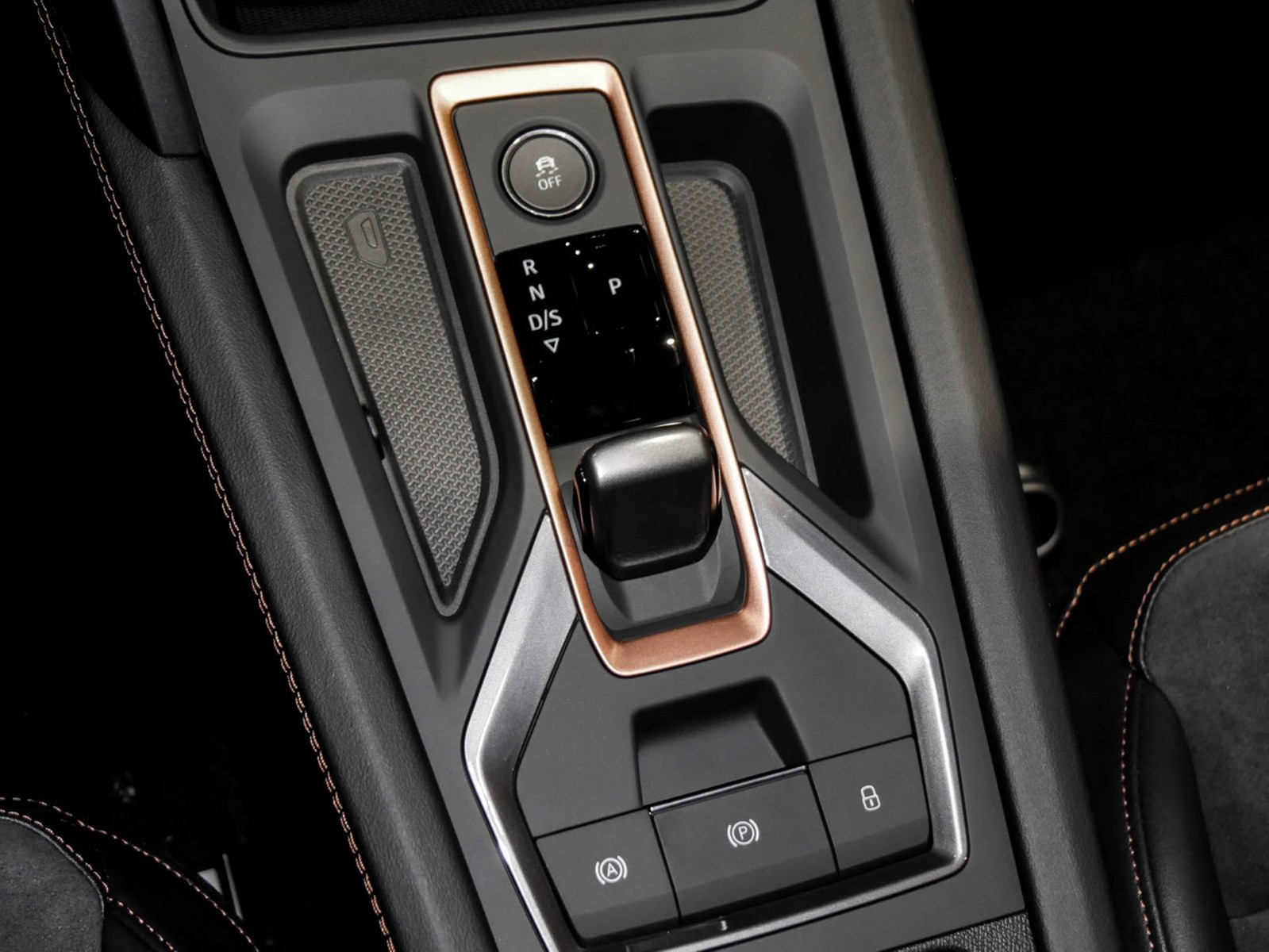 Cupra Leon 2.0 VZ DSG SENNH NAV CAM LENKRAD-&SITZHZG