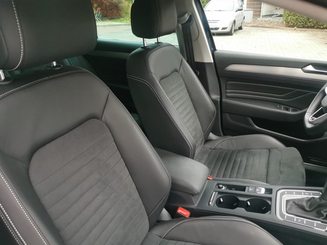 Volkswagen Passat Variant 2.0 ELEGANCE AHK KAMERA ALU17 NAVI