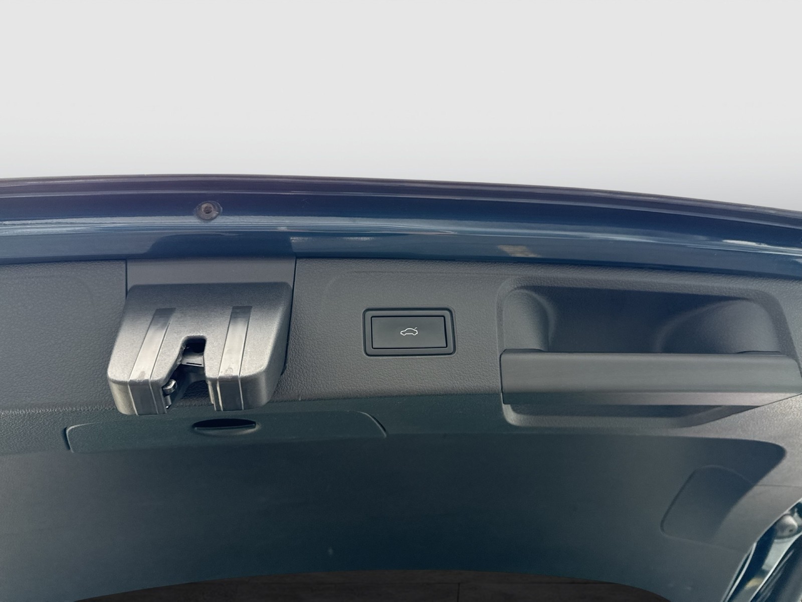 Volkswagen Passat Variant 2.0 ELEGANCE AHK KAMERA ALU17 NAVI