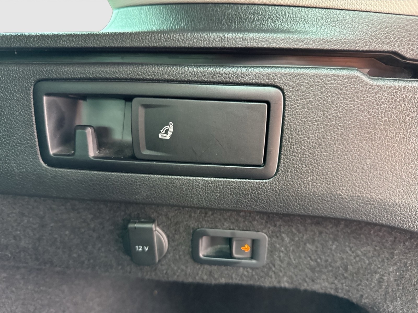 Volkswagen Passat Variant 2.0 ELEGANCE AHK KAMERA ALU17 NAVI