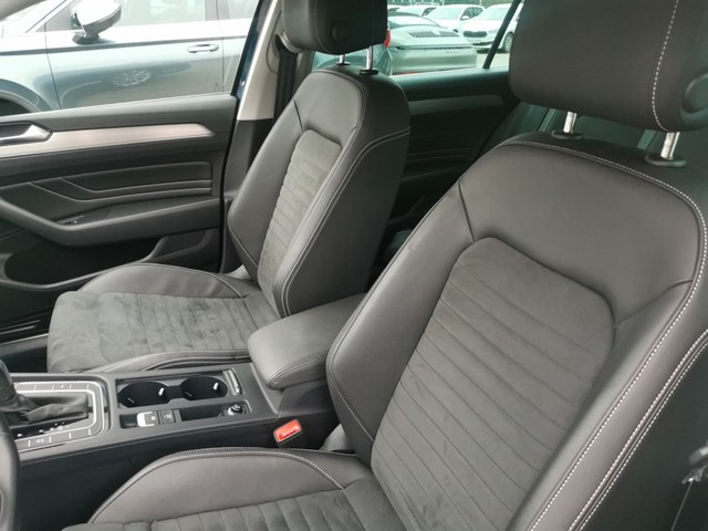 Volkswagen Passat Variant 2.0 ELEGANCE AHK KAMERA ALU17 NAVI